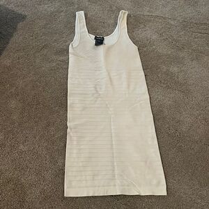 Bebe cream colored bodycon mini dress sz M/L